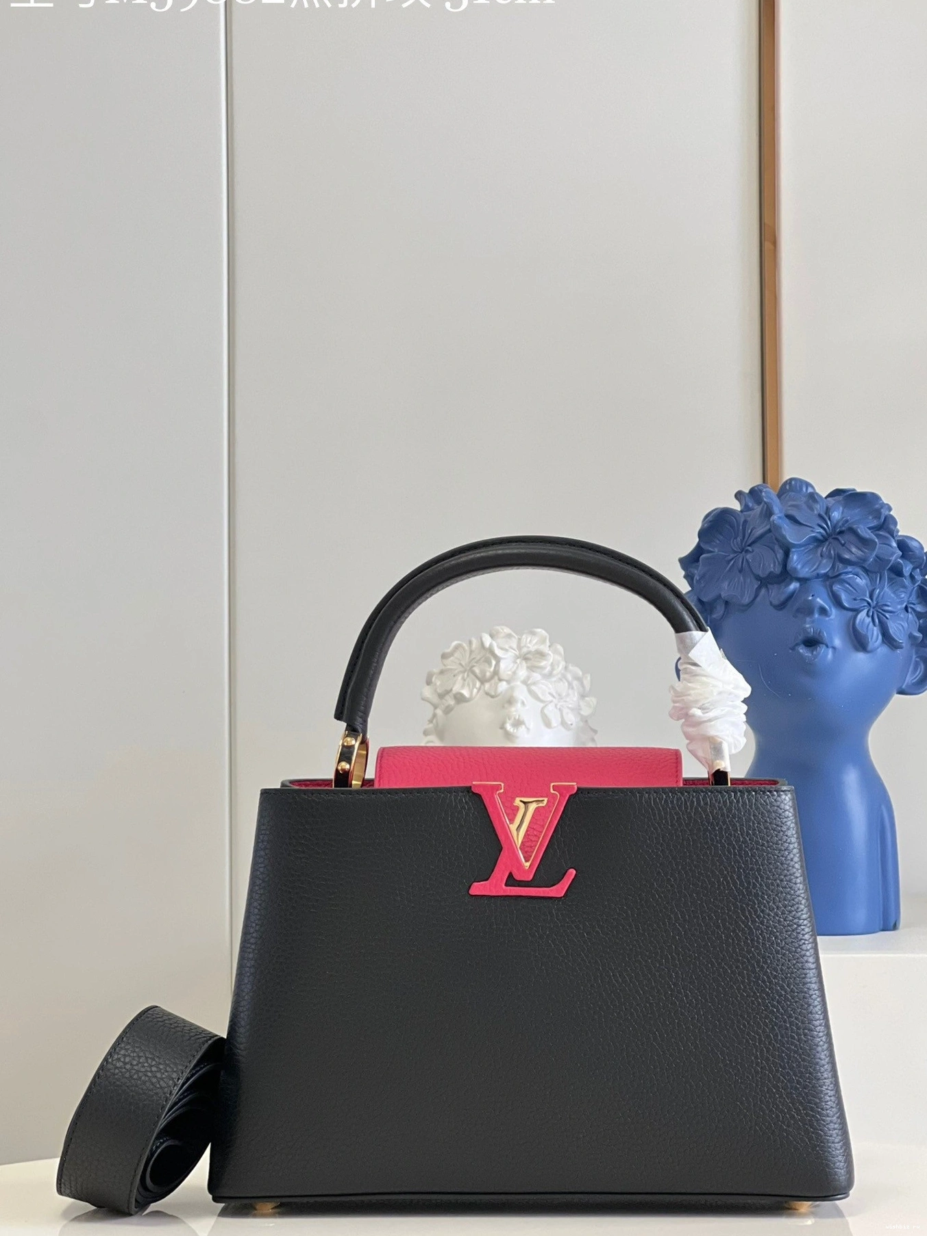 WIS CAPUCINES Vuitton Louis MM 0207